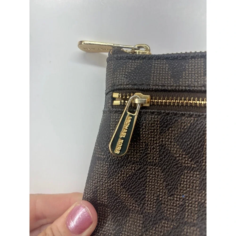 Michael Kors Jet Set wristlet (8x5) Brown (Vintage 2013)